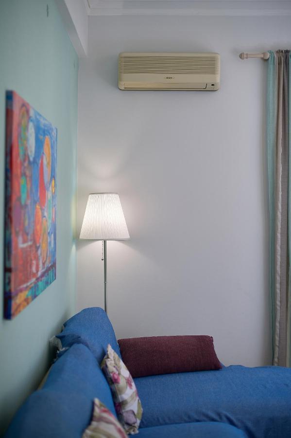 Venias Two-bedroom Kallimarmaro And Zappeio Area Apartment