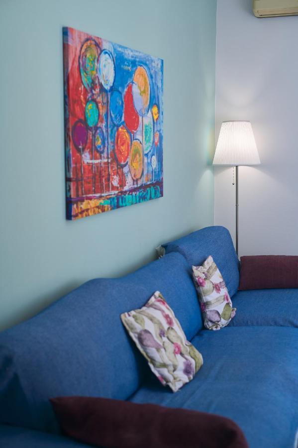 Apartment Venias Two-bedroom Kallimarmaro And Zappeio Area *