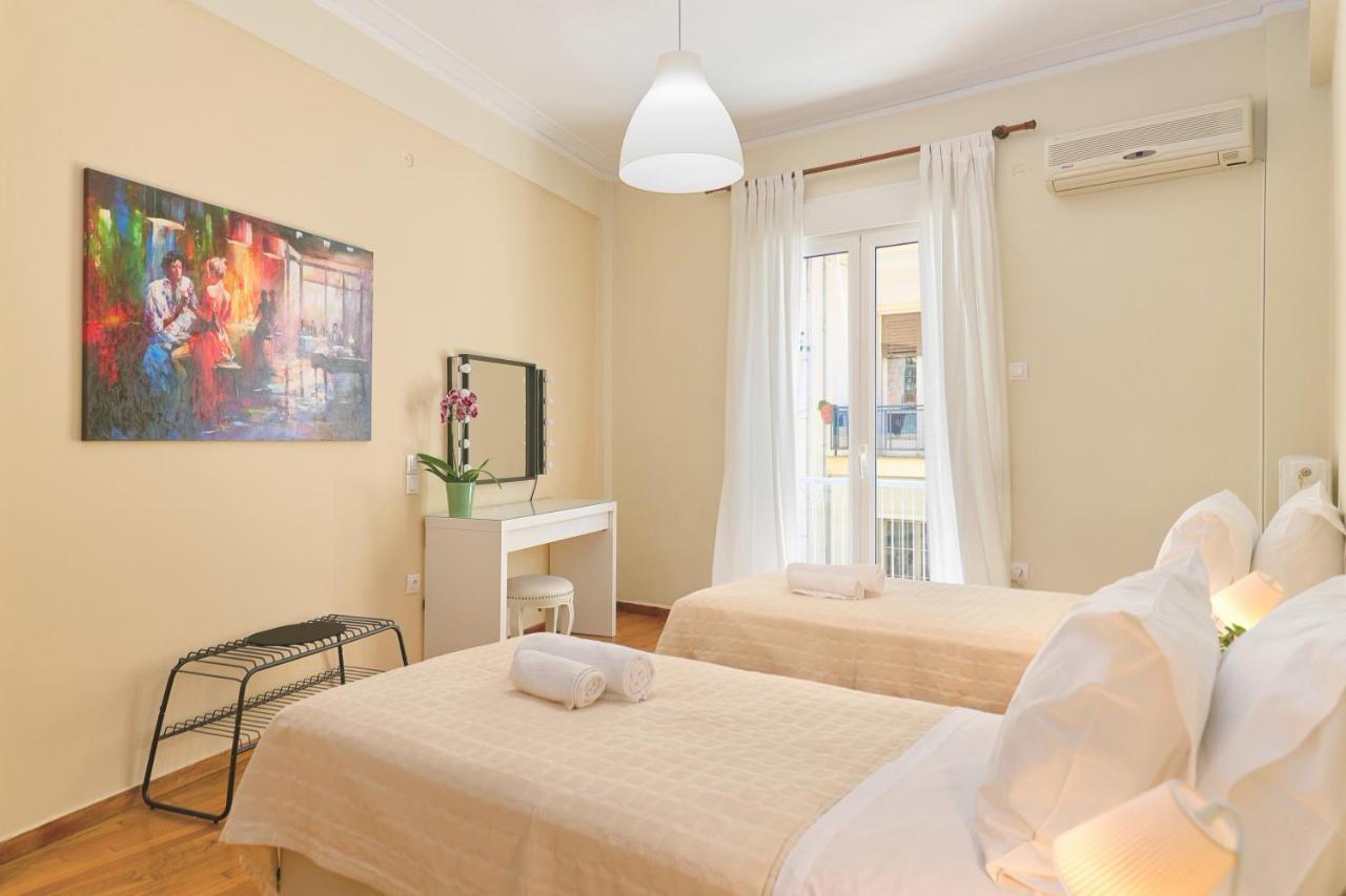 Venias Two-bedroom Kallimarmaro And Zappeio Area *
